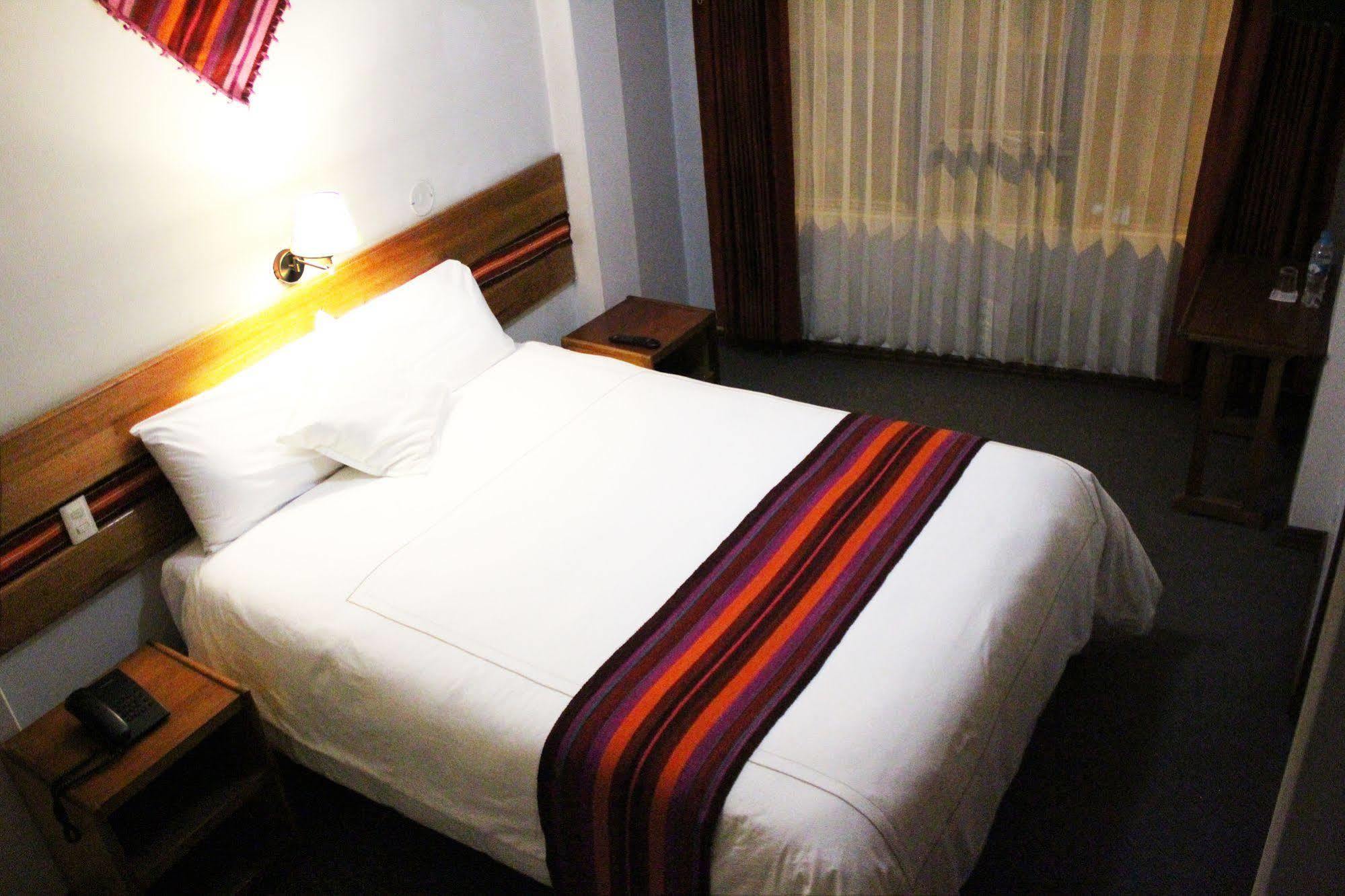 Cantuta Inn Puno Buitenkant foto